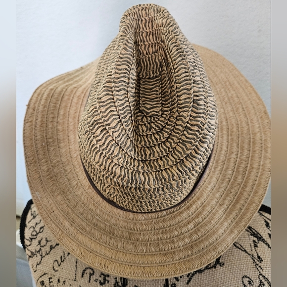 Sun hat - Picture 2 of 3